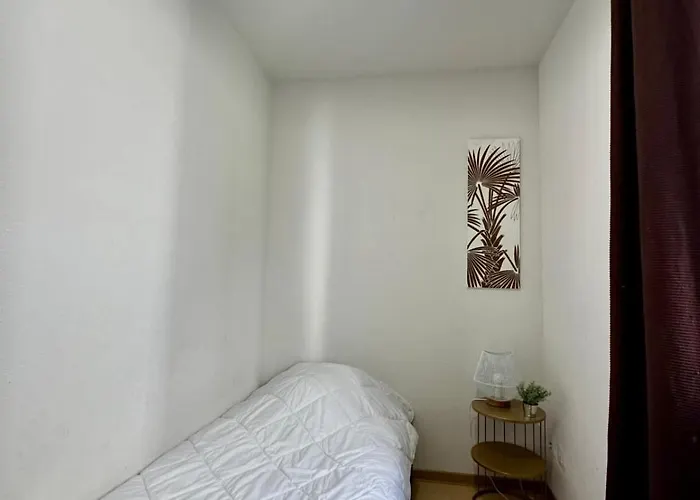 C13 Les Naiades - 2 Bedrooms For 5 People ! * Avene